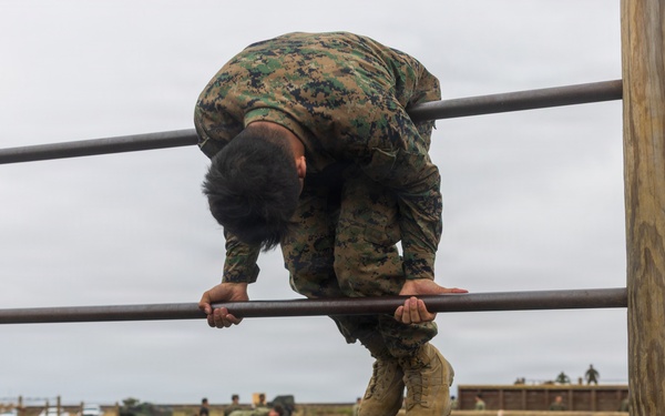 CORTRAMID: NROTC Midshipmen take on the O-Course