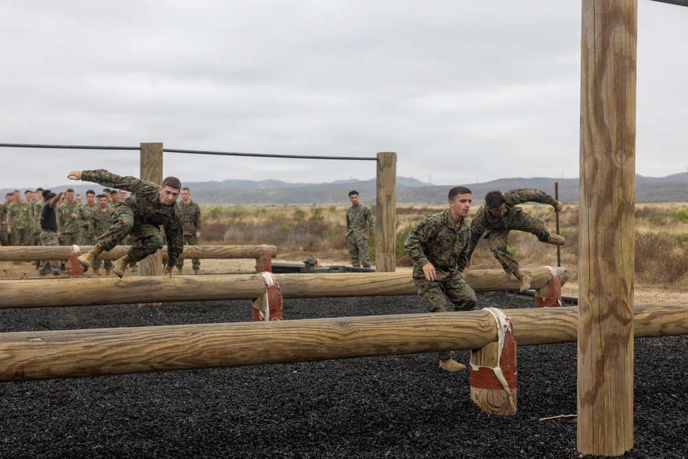 CORTRAMID: NROTC Midshipmen take on the O-Course