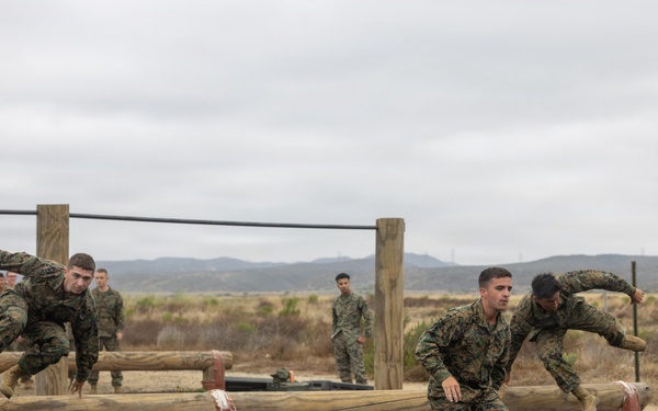 CORTRAMID: NROTC Midshipmen take on the O-Course
