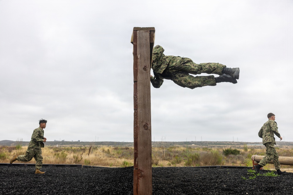 CORTRAMID: NROTC Midshipmen take on the O-Course