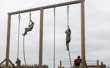 CORTRAMID: NROTC Midshipmen take on the O-Course