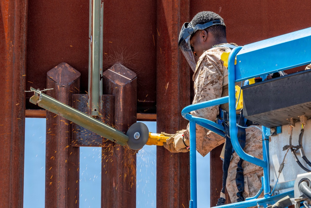 Engineering Security: Marines strengthen US-Mexico border defenses