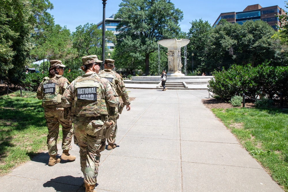 Arkansas National Guard patrols Dupont Circle
