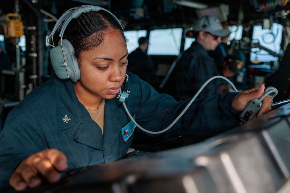 USS Gonzalez Conducts Operations