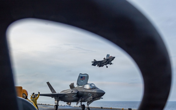 11th MEU Marines, Sailors Conduct Flight Operations Aboard USS Boxer