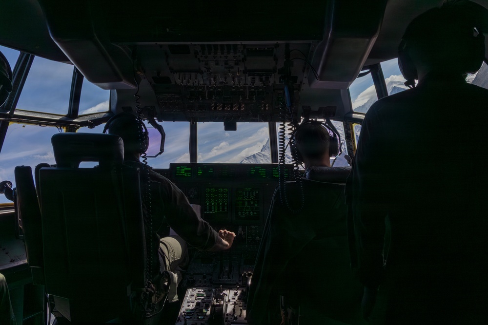 VMGR-152 operate executes low-altitude operations