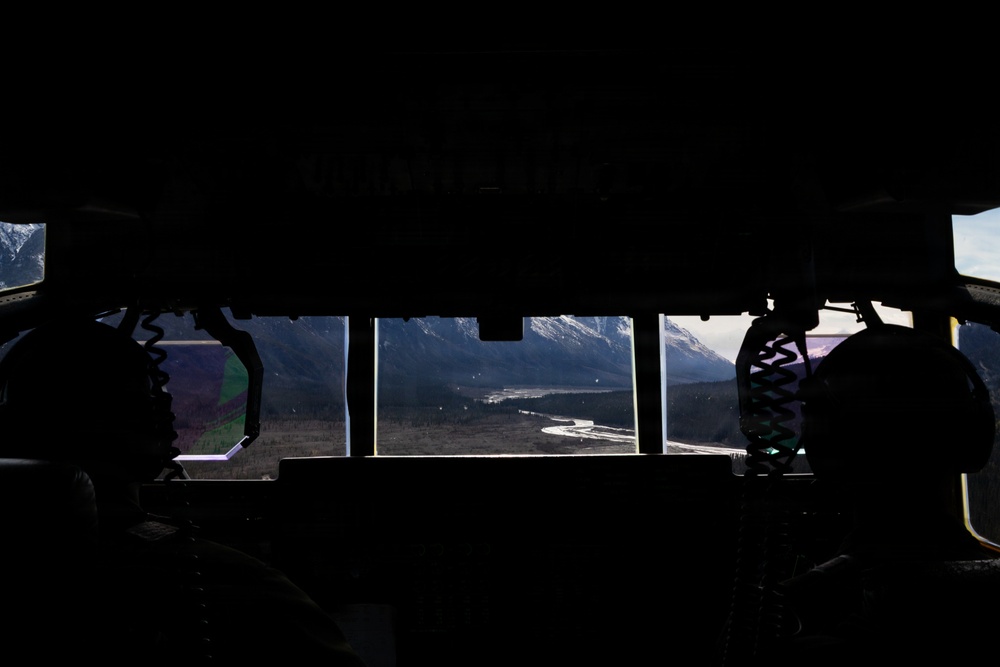 VMGR-152 operate executes low-altitude operations