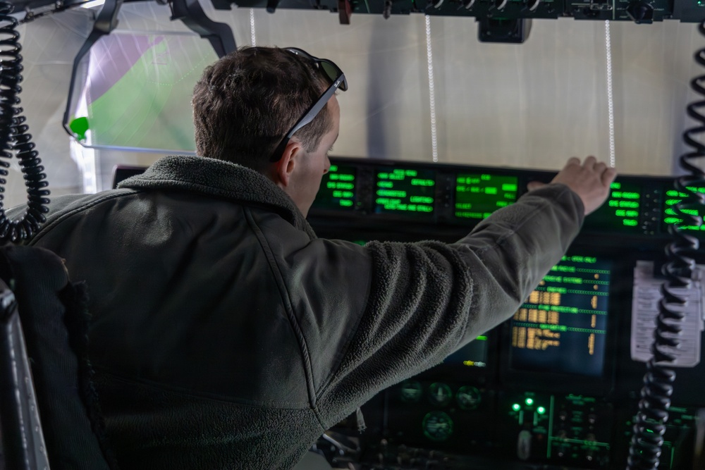 VMGR-152 transports paratroopers