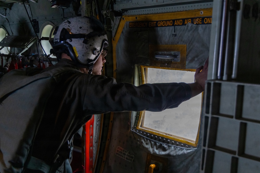 VMGR-152 transports paratroopers