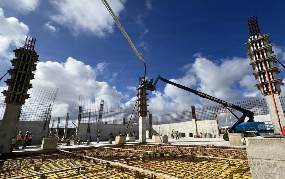Column and concrete slab placement
