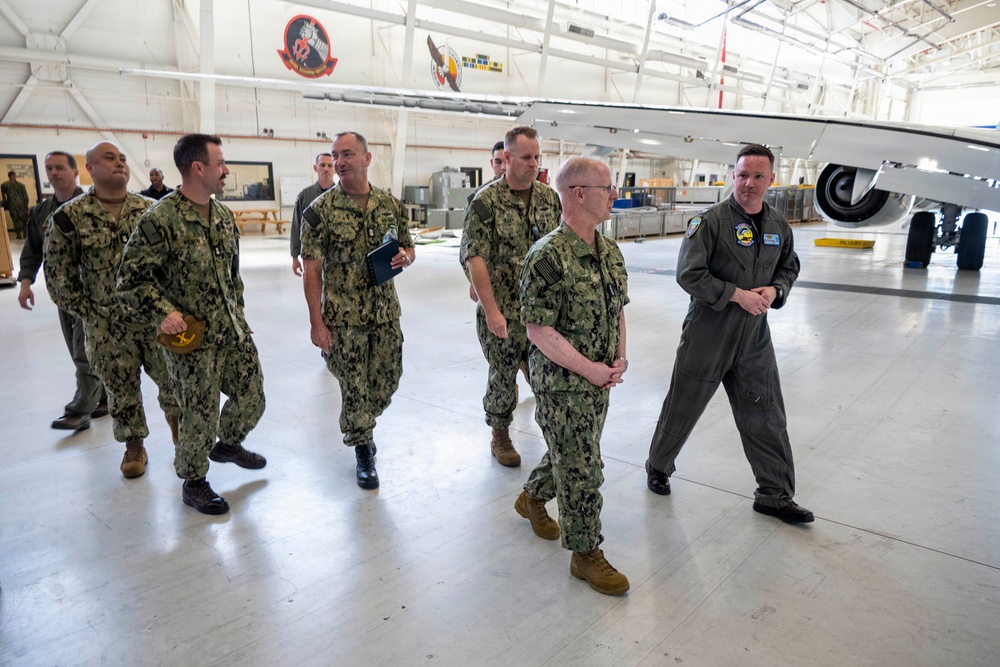 CNO and MCPON visit VP-40