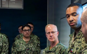 CNO and MCPON visit TUSC-PAC