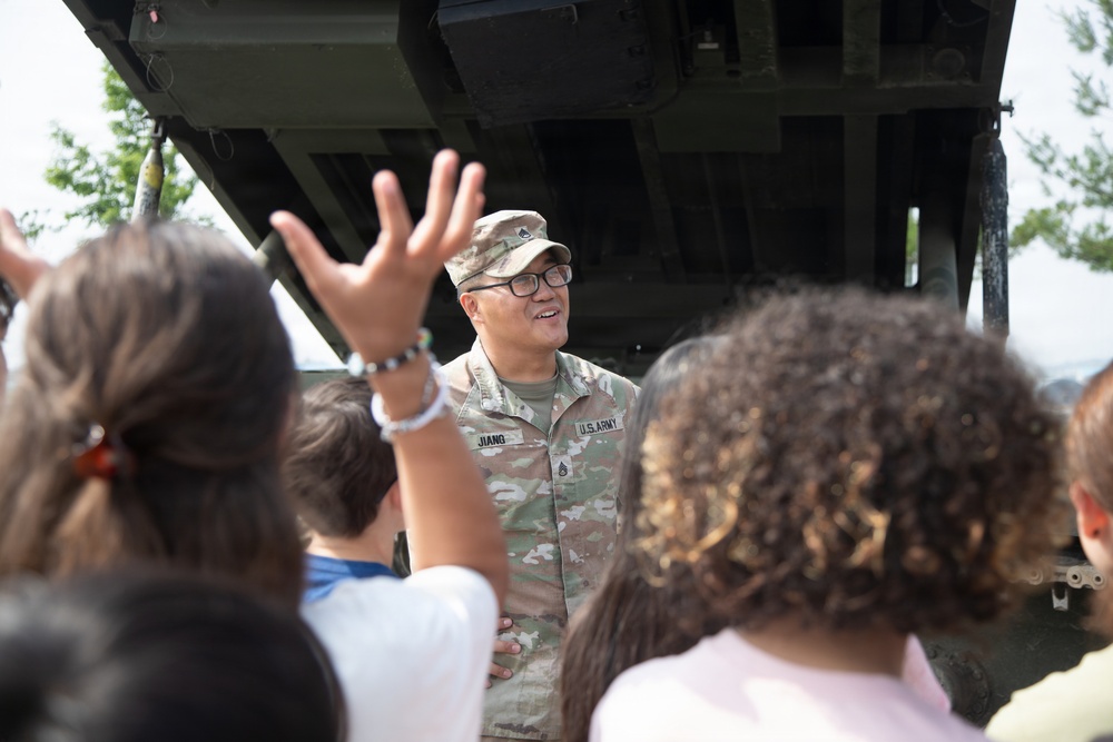 Soldiers from 6-37 Field Artillery Regiment hosts a static display for Humphreys Middle School