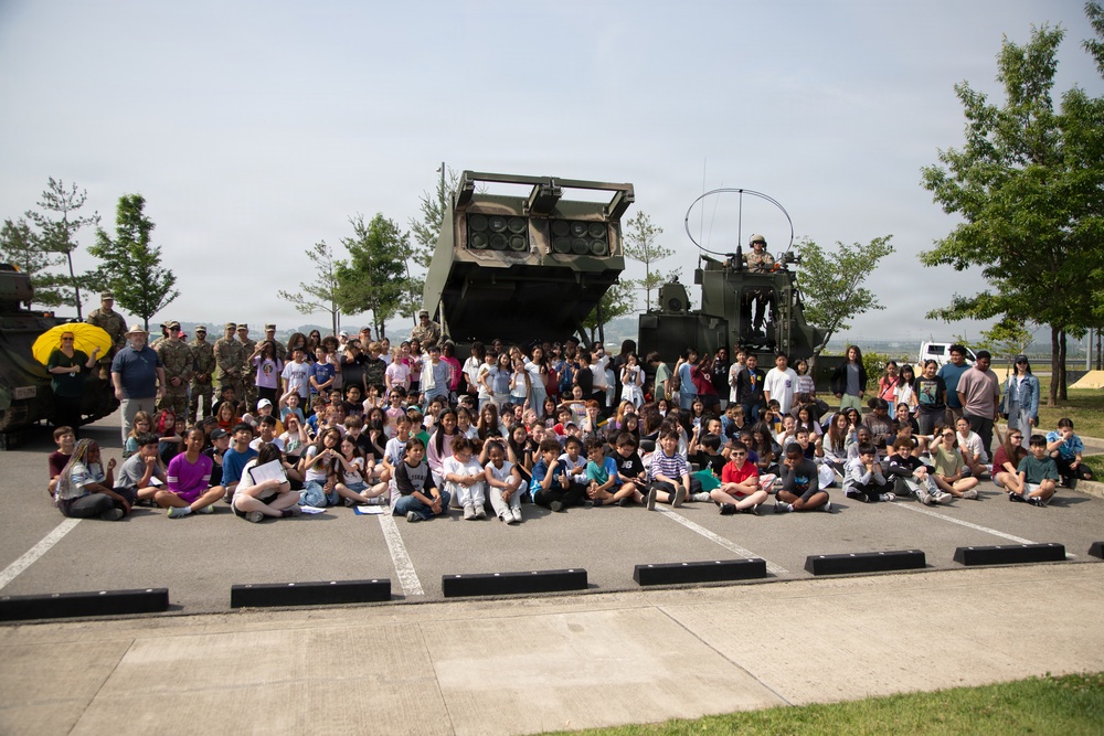Soldiers from 6-37 Field Artillery Regiment hosts a static display for Humphreys Middle School