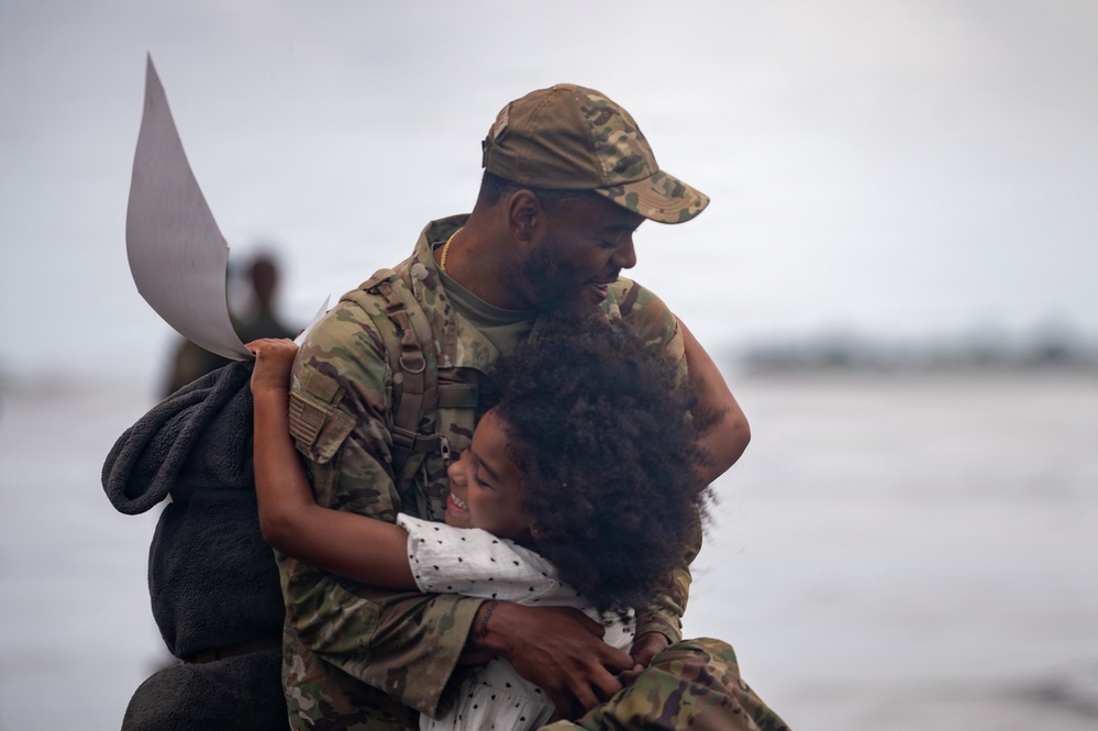 1 SOW Airmen return home from deployment