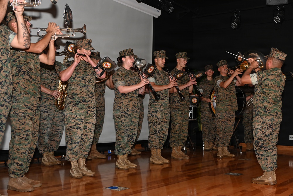 3rd Marine Logistics Group Holds Commanding General’s Change of Command Ceremony