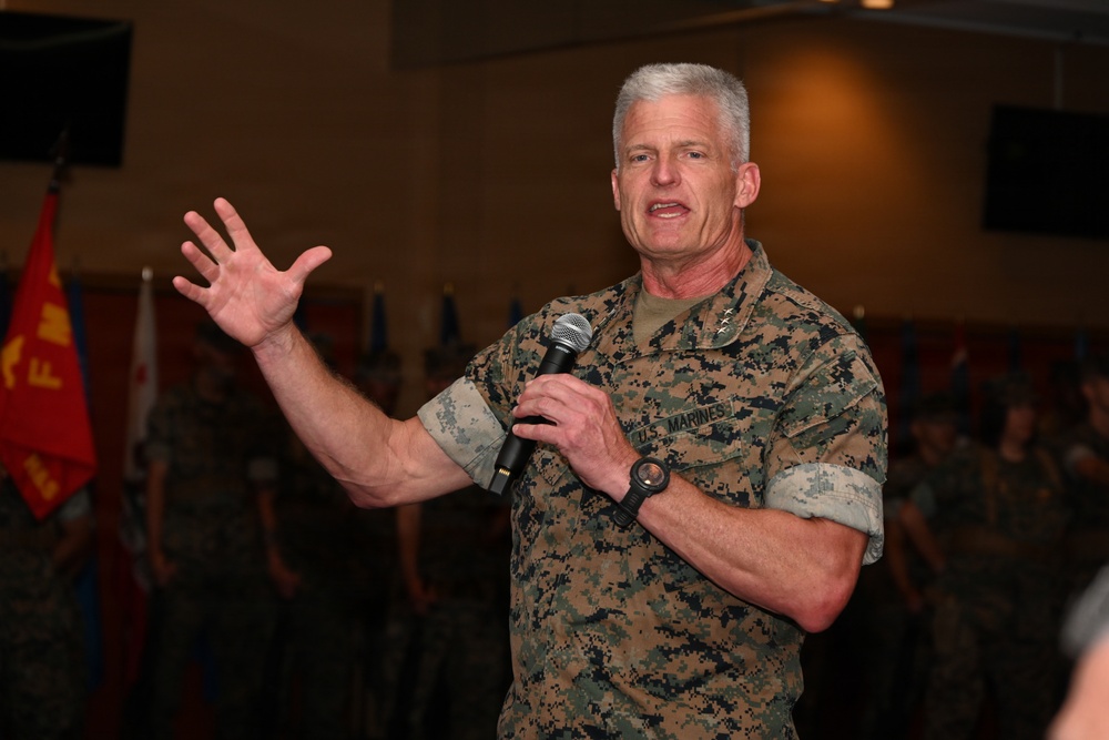 3rd Marine Logistics Group Holds Commanding General’s Change of Command Ceremony