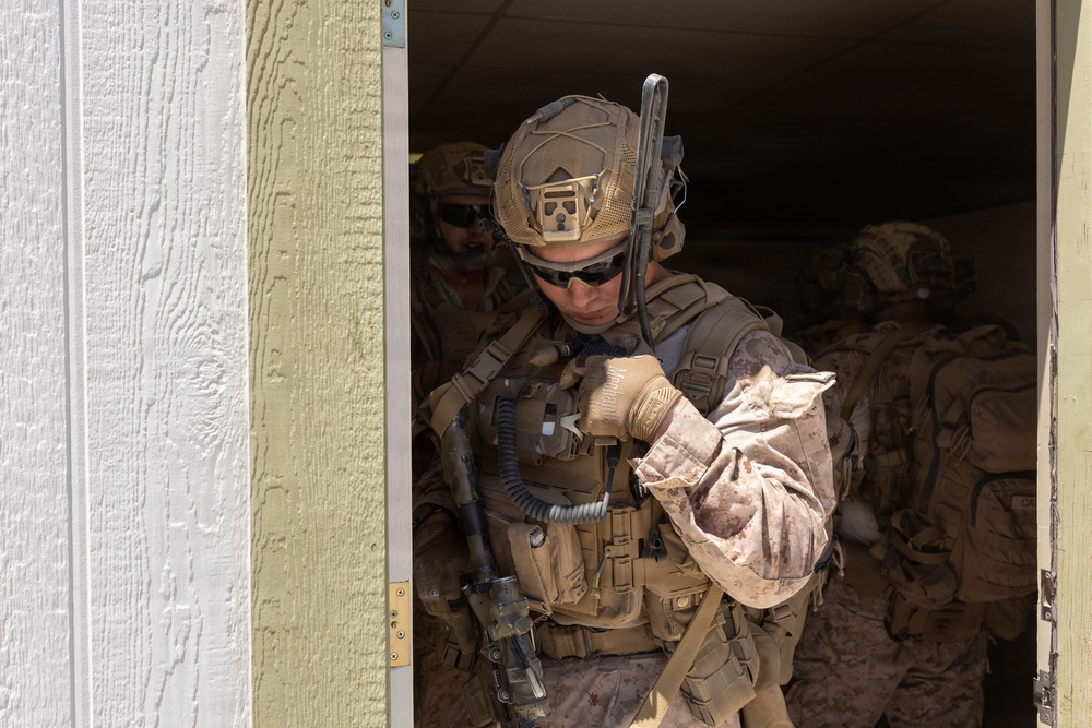 BLT 2/4 Conducts an Urban Raid