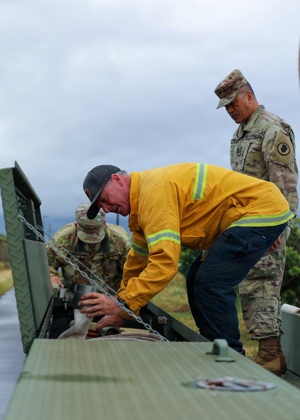 Hawaii Army National Guard firefighters conduct joint emergency response training on Maui