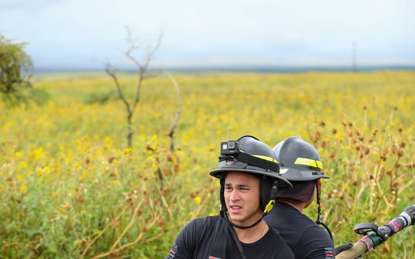 Hawaii Army National Guard firefighters conduct joint emergency response training on Maui