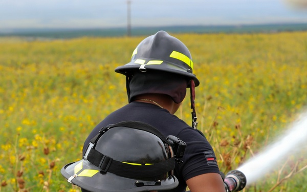 Hawaii Army National Guard firefighters conduct joint emergency response training on Maui