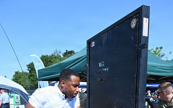 Team Mildenhall, RAF Lakenheath strengthen ties with community at Suffolk Show