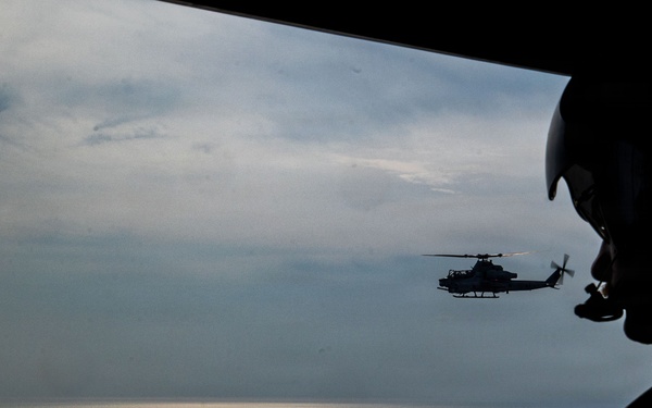 11th MEU Marines, Sailor Conduct Flight Operations