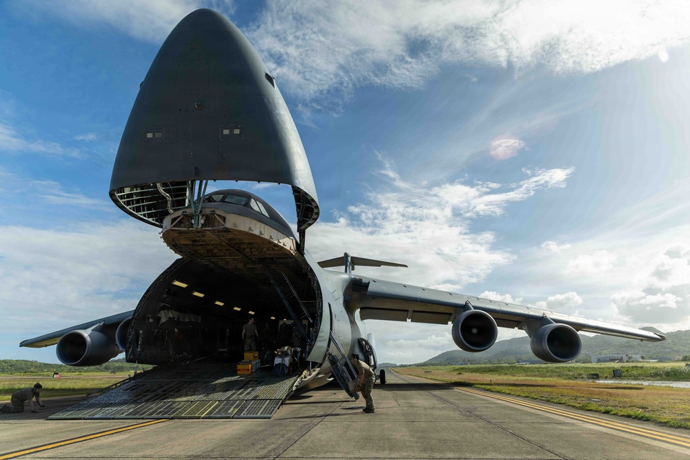 LCF-24 and 346th AEW offload cargo in Puerto Rico