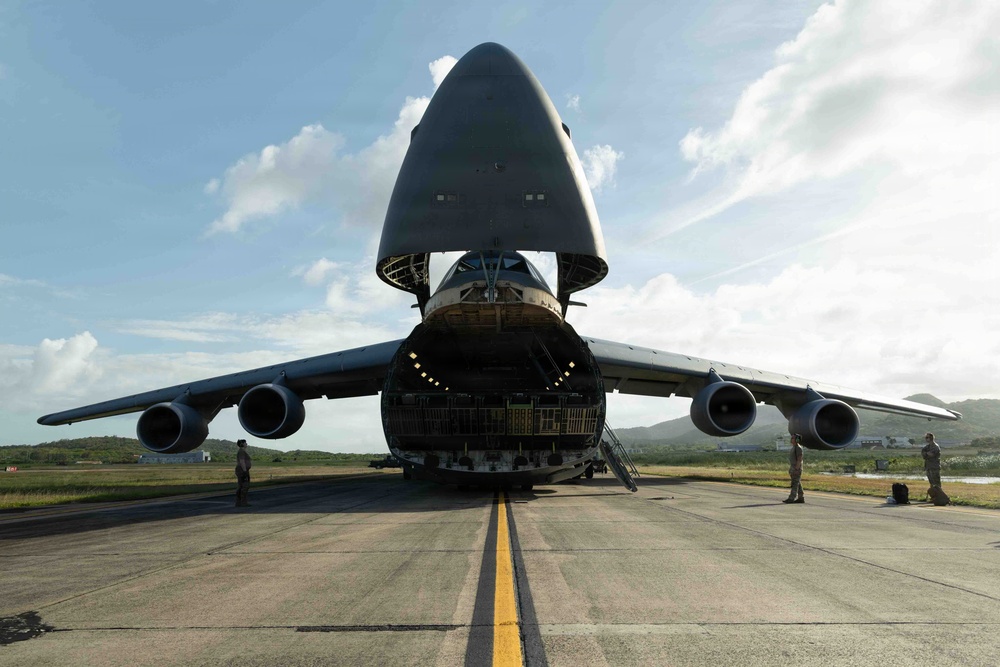 LCF-24 and 346th AEW offload cargo in Puerto Rico
