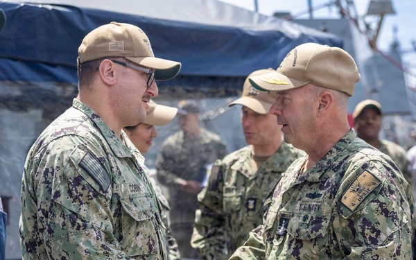VCNO Visits USS Nitze