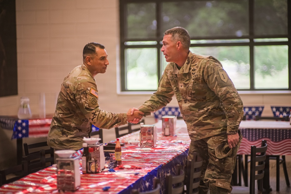 AMC CSM Garza visits Fort Riley