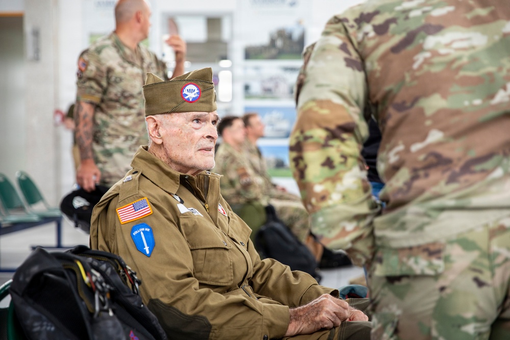 Retired Army CPT Jack Wingate D-Day 82 Jump