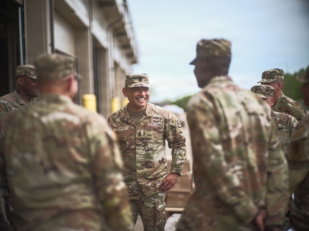 AMC CSM Garza visits Fort Riley