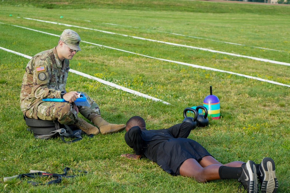 Tennessee Army National Guard conducts Army Fitness Test