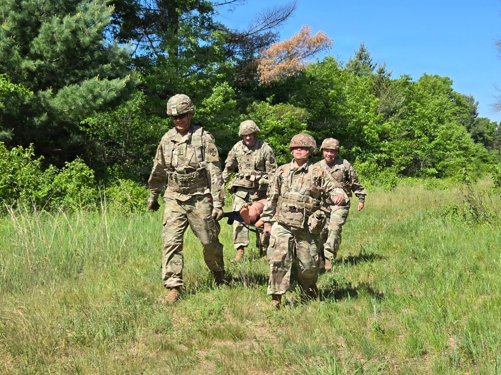 CE-MARSG Soldiers Strengthen Combat Readiness Through Litter Carry Training