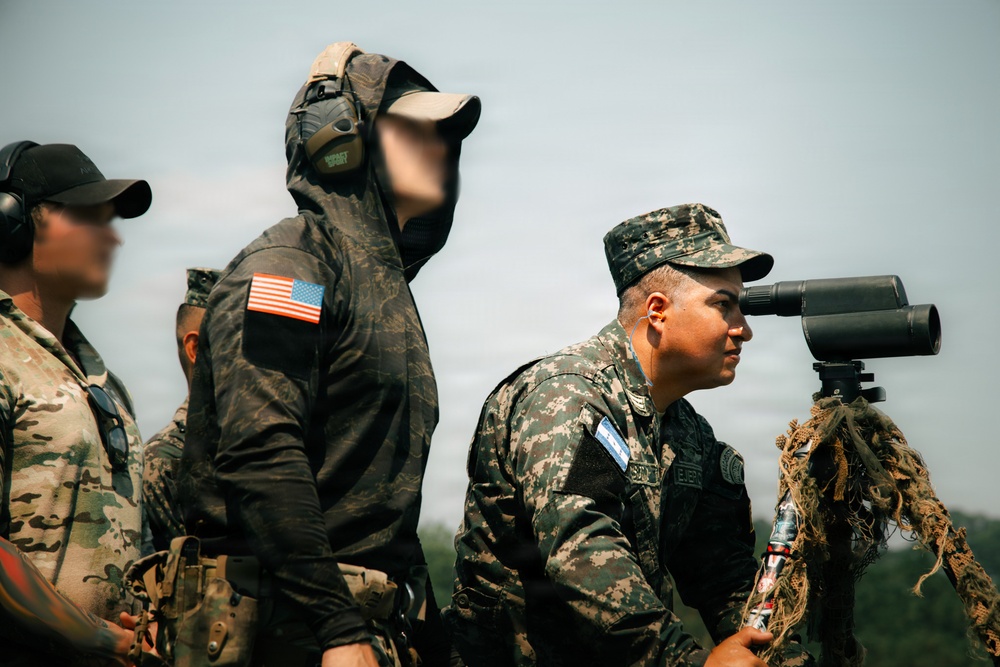 Green Berets sharpen skills alongside Honduran Special Forces Soldiers