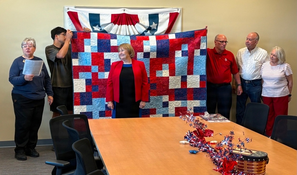 Fort McCoy LRC director, retired lieutenant colonel, receives Quilt of Valor