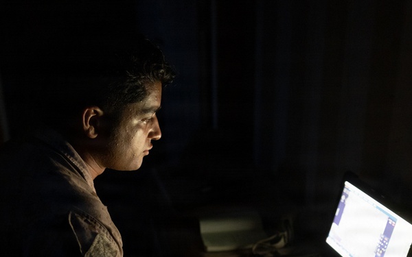13th MEU BLT 2/4 Conducts a Simulated Sensing Expeditionary Advanced Base Mission
