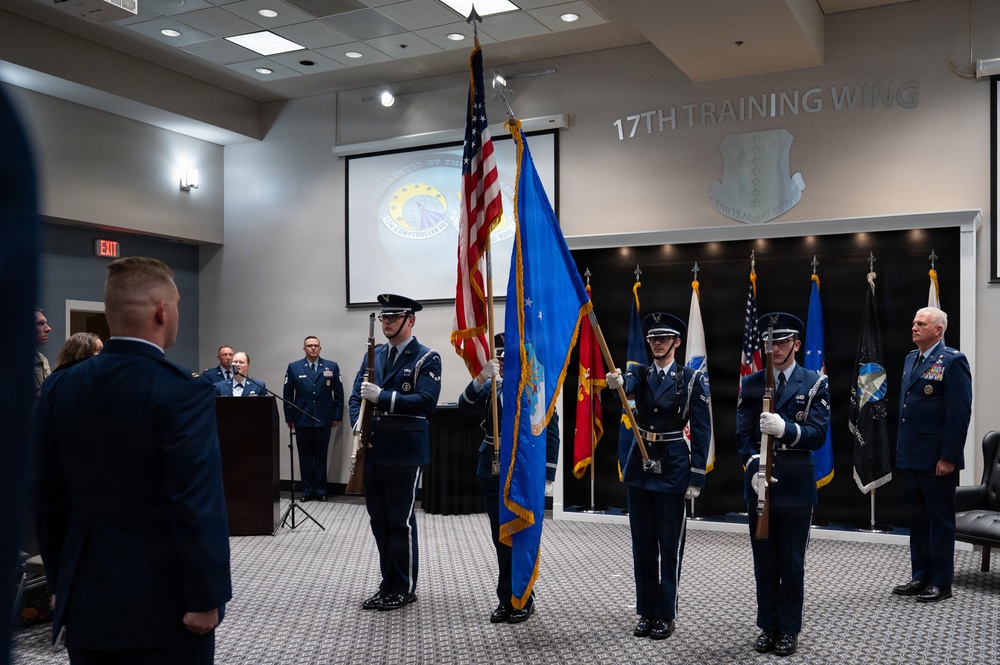 17th Comptroller Squadron welcomes new commander