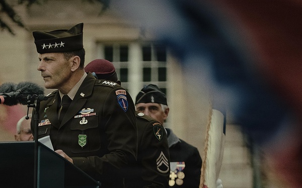 Paratroopers and Rangers commemorate Signal Monument in Sainte-Mère-Église