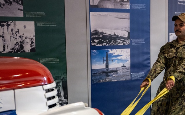 NCG 1 Seabees Move Vintage Exhibits For U.S. Navy Seabee Museum