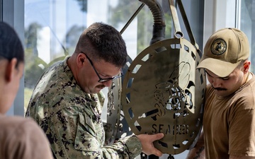 NCG 1 Seabees Move Vintage Exhibits For U.S. Navy Seabee Museum