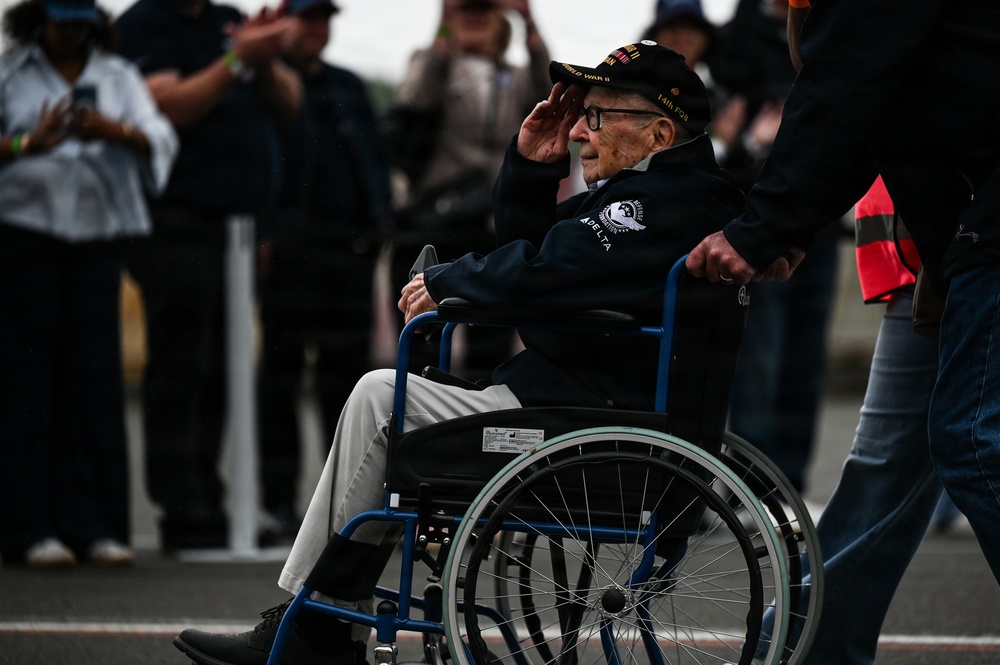 WWII veterans welcomed to Normandy for D-Day commemoration