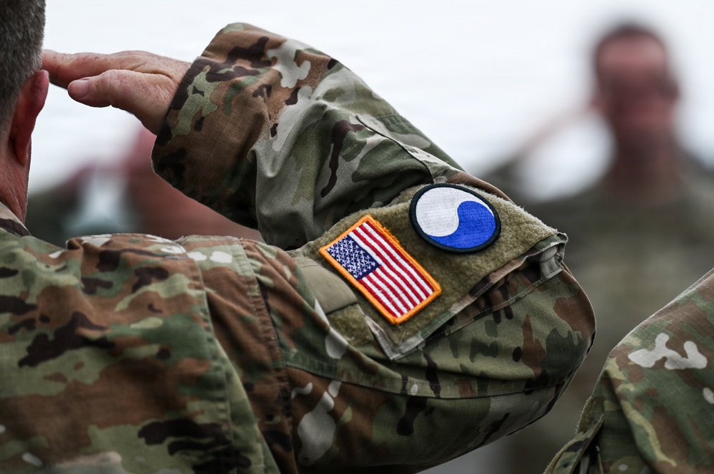 WWII veterans welcomed to Normandy for D-Day commemoration