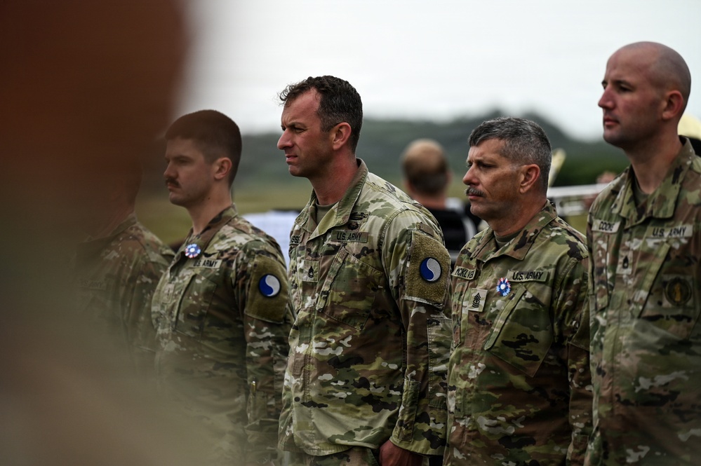 WWII veterans welcomed to Normandy for D-Day commemoration