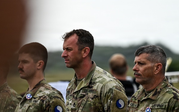 WWII veterans welcomed to Normandy for D-Day commemortaion