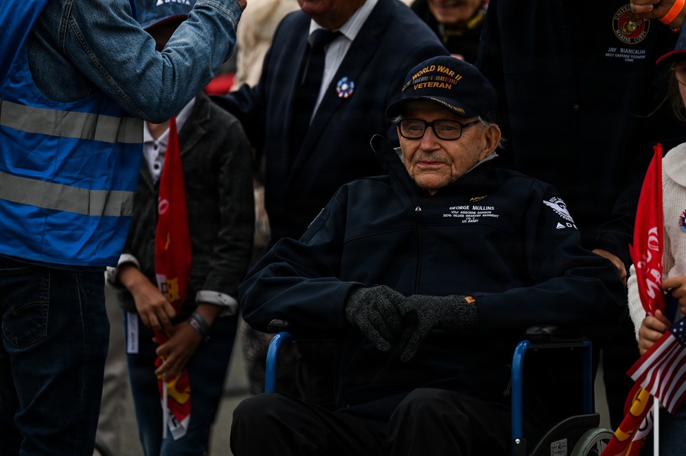 WWII veterans welcomed to Normandy for D-Day commemortaion