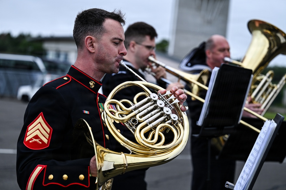 WWII veterans welcomed to Normandy for D-Day commemoration