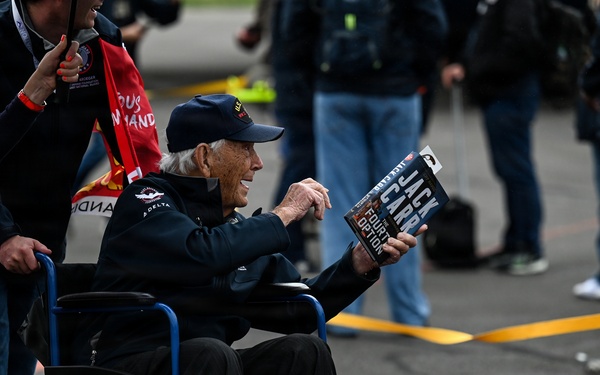 WWII veterans welcomed to Normandy for D-Day commemortaion