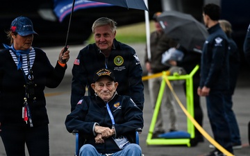 WWII veterans welcomed to Normandy for D-Day commemortaion